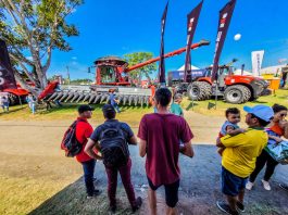 Máquinas agrícolas con modernas tecnologías están expuestas en el 11º Salón Rural Internacional de Rondônia