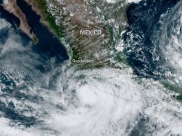 La tormenta tropical John se fortalece nuevamente a lo largo de la costa del Pacífico de México