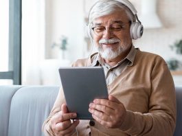 Día Mundial de la Salud Mental: el impacto de la soledad en la vejez y el uso de la tecnología para combatirla