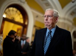 McConnell criticado por quejarse de ‘juegos políticos’ con los jueces