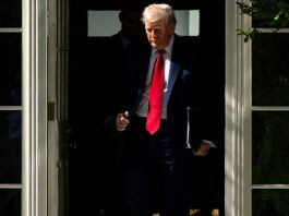 Trump marca sus primeros 100 días en el cargo en medio de un punto muerto de comercio con China