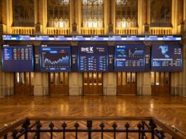 El IBEX 35 maquilla el mes de abril más volátil con alzas del 1,2% pese al castigo a los bancos