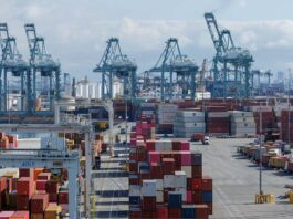 La Cámara de Comercio de EEUU pide a Trump levantar los aranceles para «evitar una recesión»