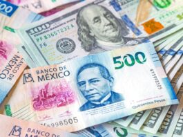 Peso mexicano cae en mercado nervioso sin avances en negociaciones de aranceles de EU