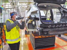 Ford sube los precios de sus modelos armados en México por los aranceles de Trump