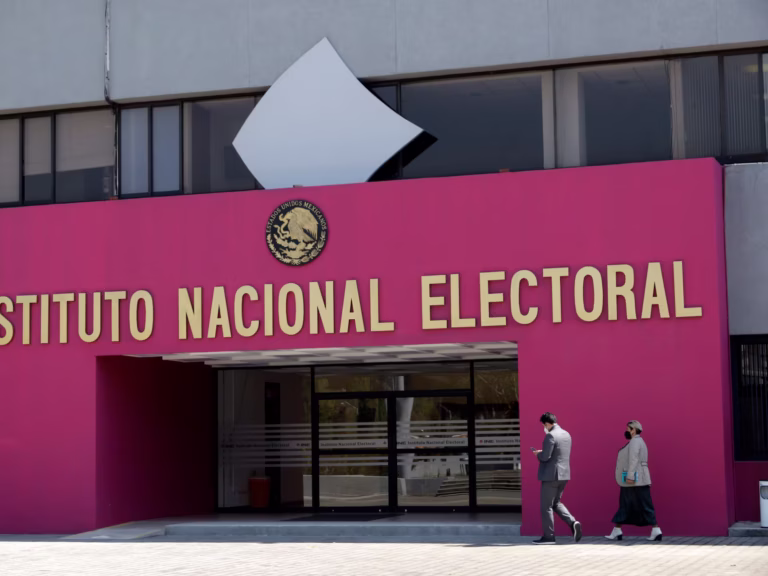 Perfiles cercanos a la 4T se filtran entre aspirantes a consejeros del INE; Lucía Espejo, Cienfuegos y otros en la mira