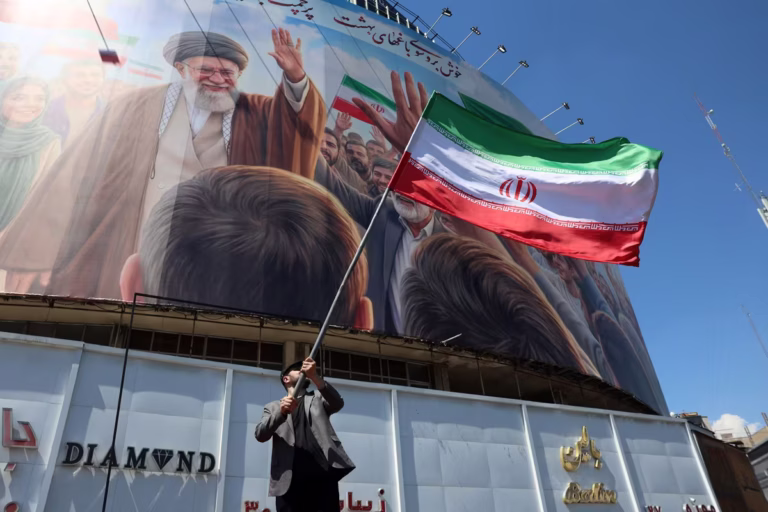 Negociaciones clave: EE.UU. e Irán buscan acuerdo en Pakistán; Ormuz en crisis y tensiones globales con Netanyahu y Trump al frente